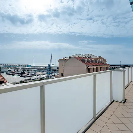 Frontemare Apartment *